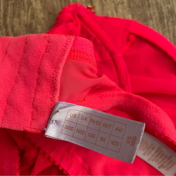 Fenty X Savage Hot Pink Printed Bra Size 38DD - Picture 6 of 6
